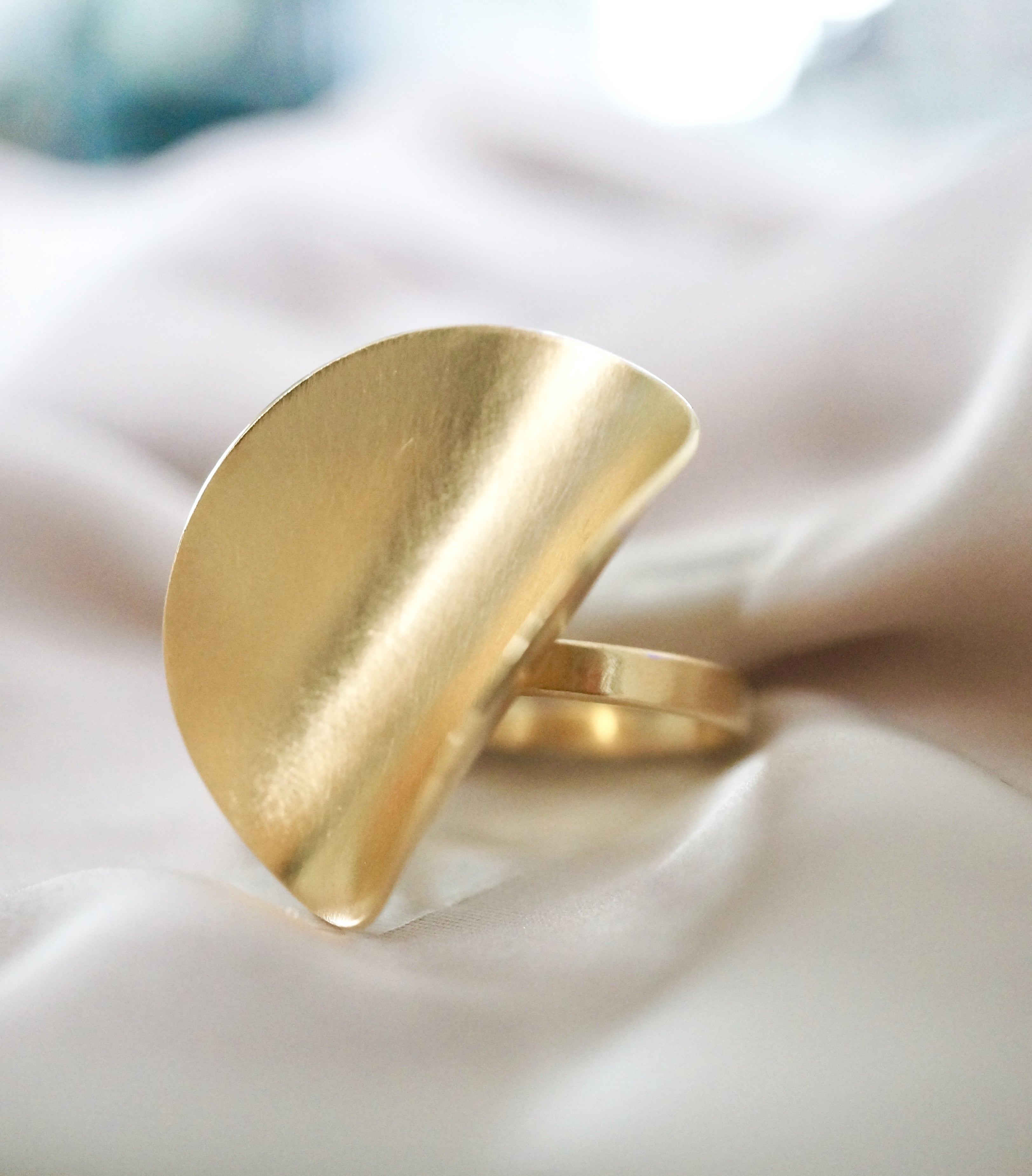 ziavnora gold folded statement cocktail ring
